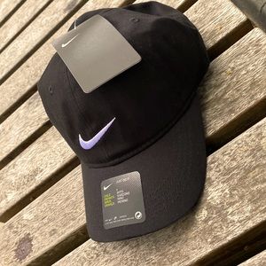 Kids Nike hat!! Adjustable!! Brand new with tags !!!
